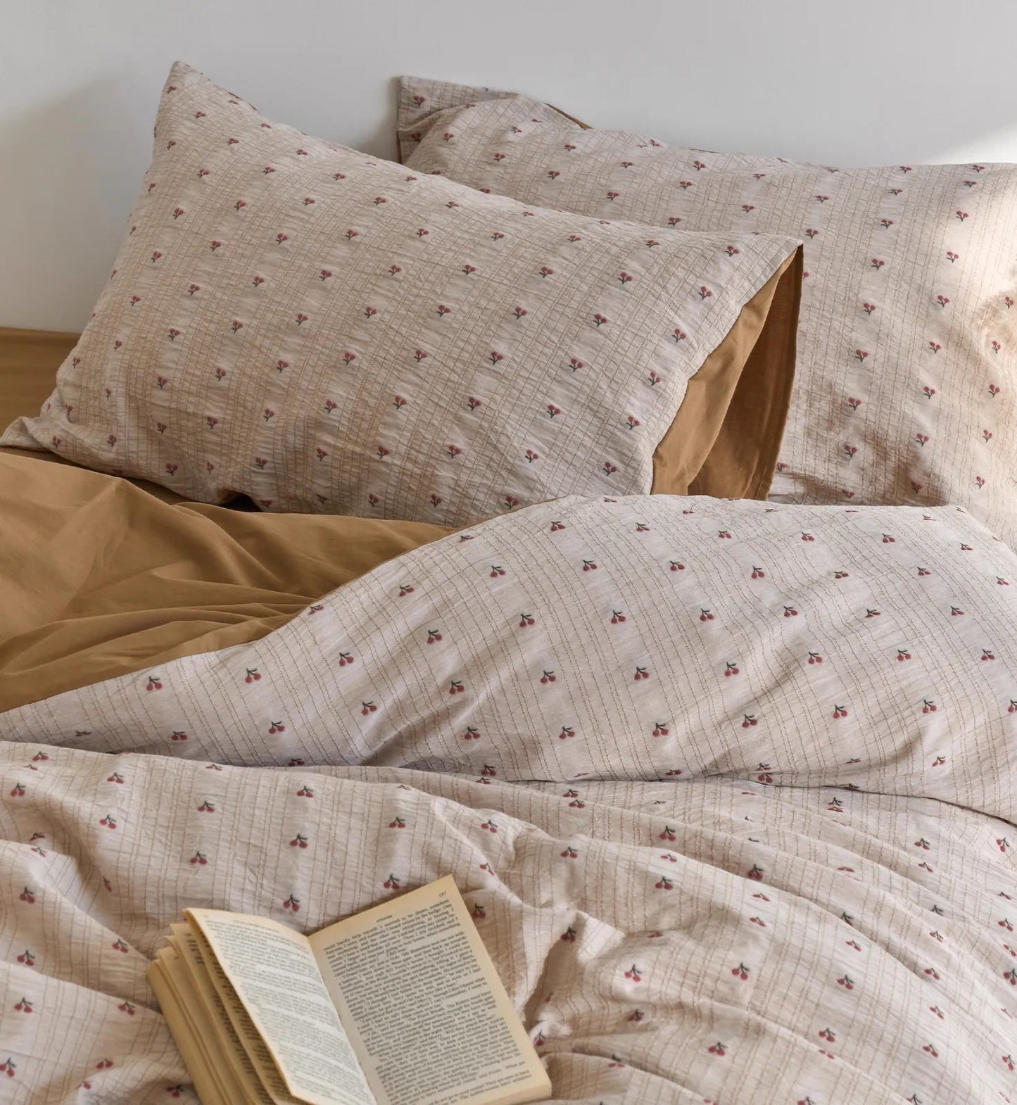 Textured Ditsy Cherry Washed Cotton Bedding Set