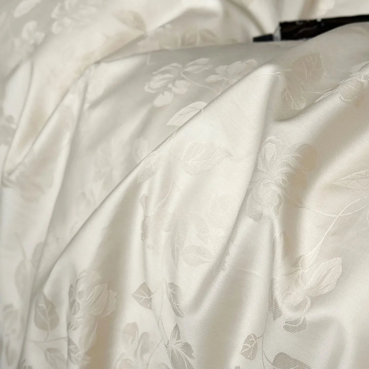 Silky Floral Jacquard Cooling Tencel Bedding Set
