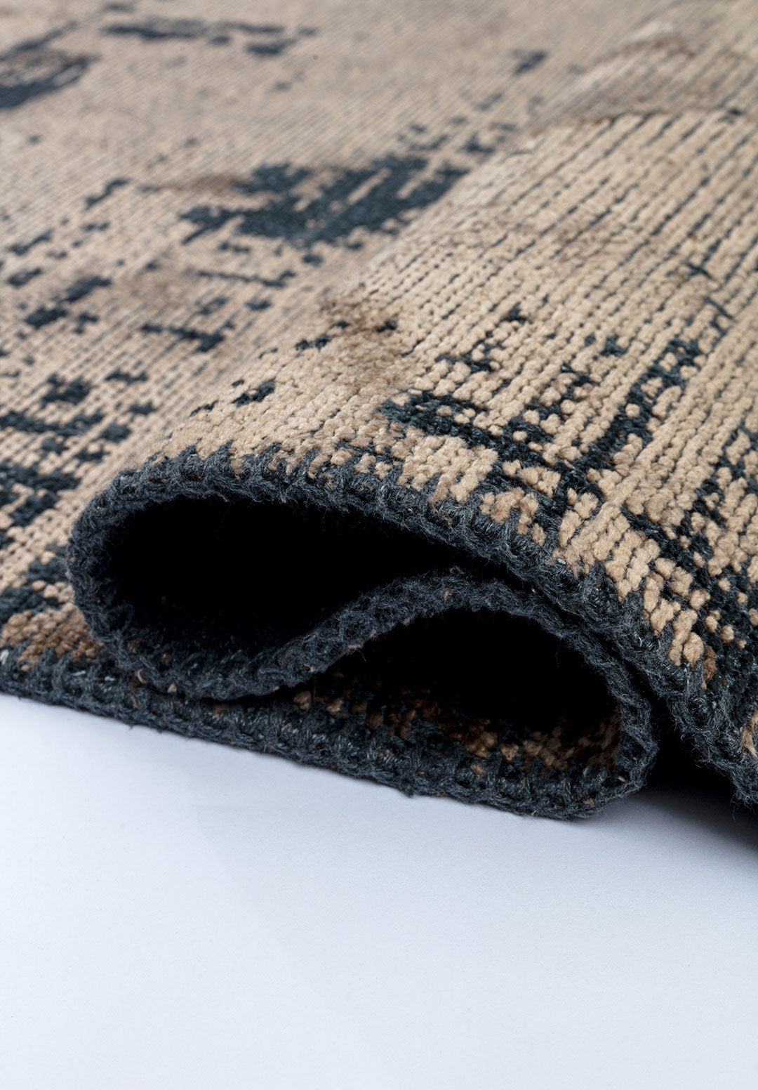 Space Dark Beige - Matte Black Rug