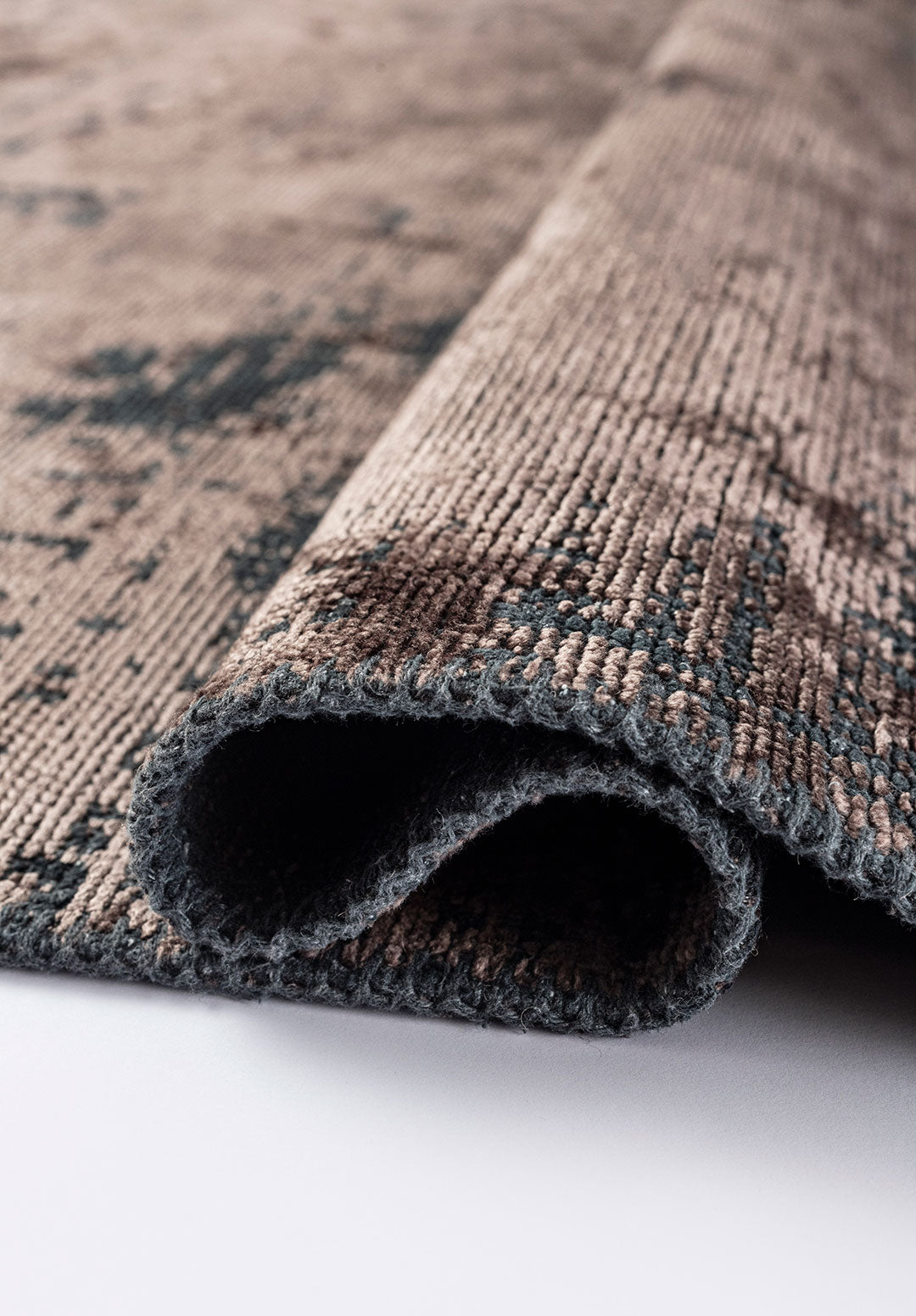 Space Dark Mink - Matte Black Rug