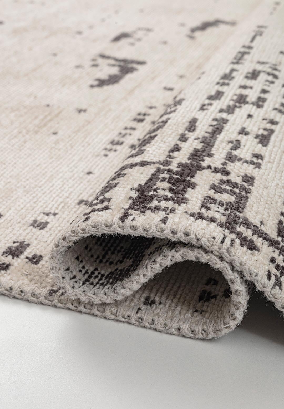 Space Ecru - Charcoal Rug