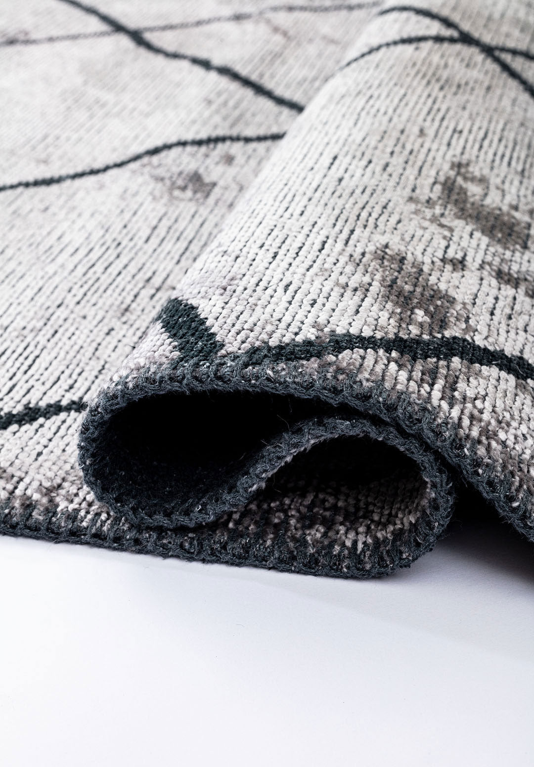 Moroccan Matte Black - Light Grey Rug