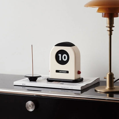 Retro Wooden Perpetual Desk Calendar
