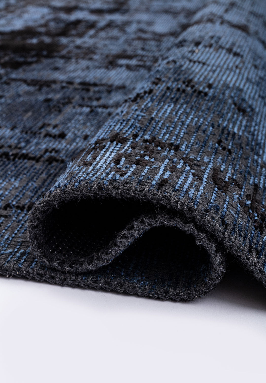 Discrete Black - Navy Blue Rug