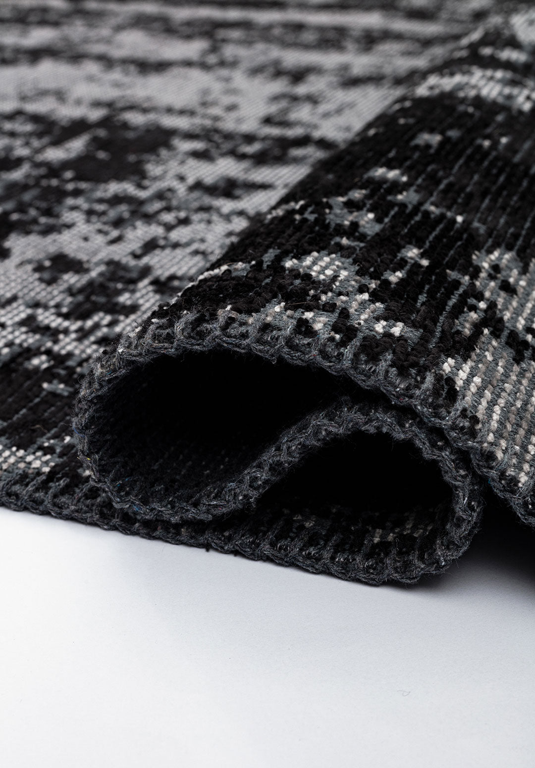 Horizon Black - Grey Rug