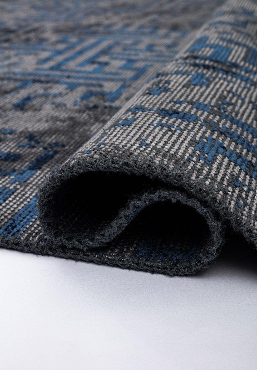 Labyrinth Grey - Navy Blue Rug