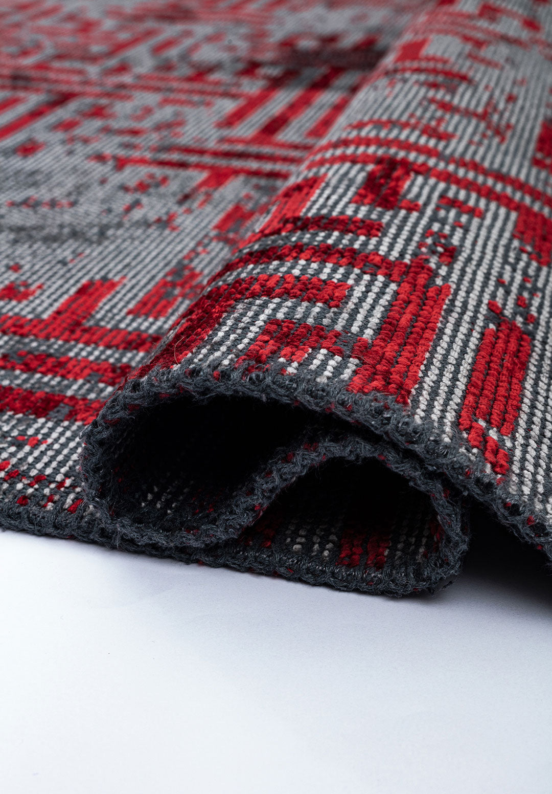 Labyrinth Grey - Red Rug