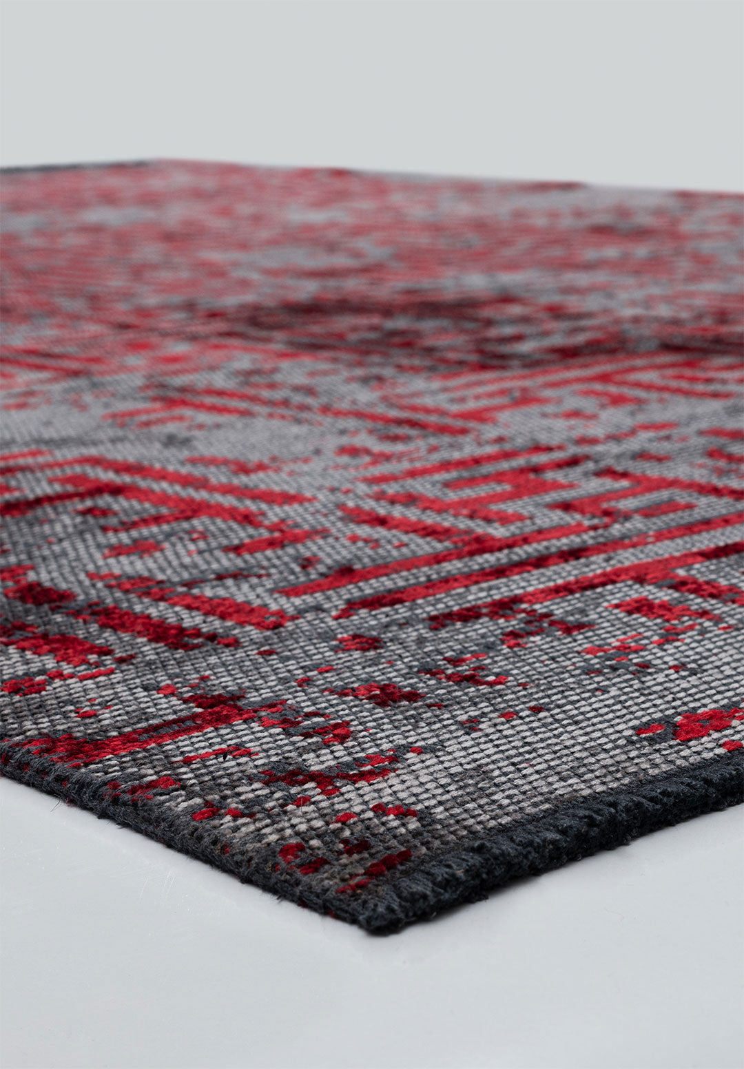 Labyrinth Grey - Red Rug