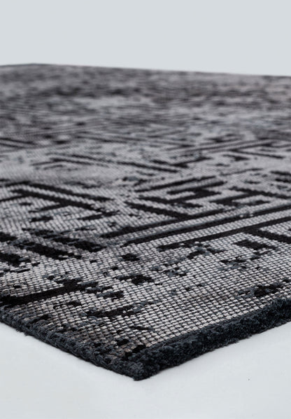 Labyrinth Grey - Black Rug