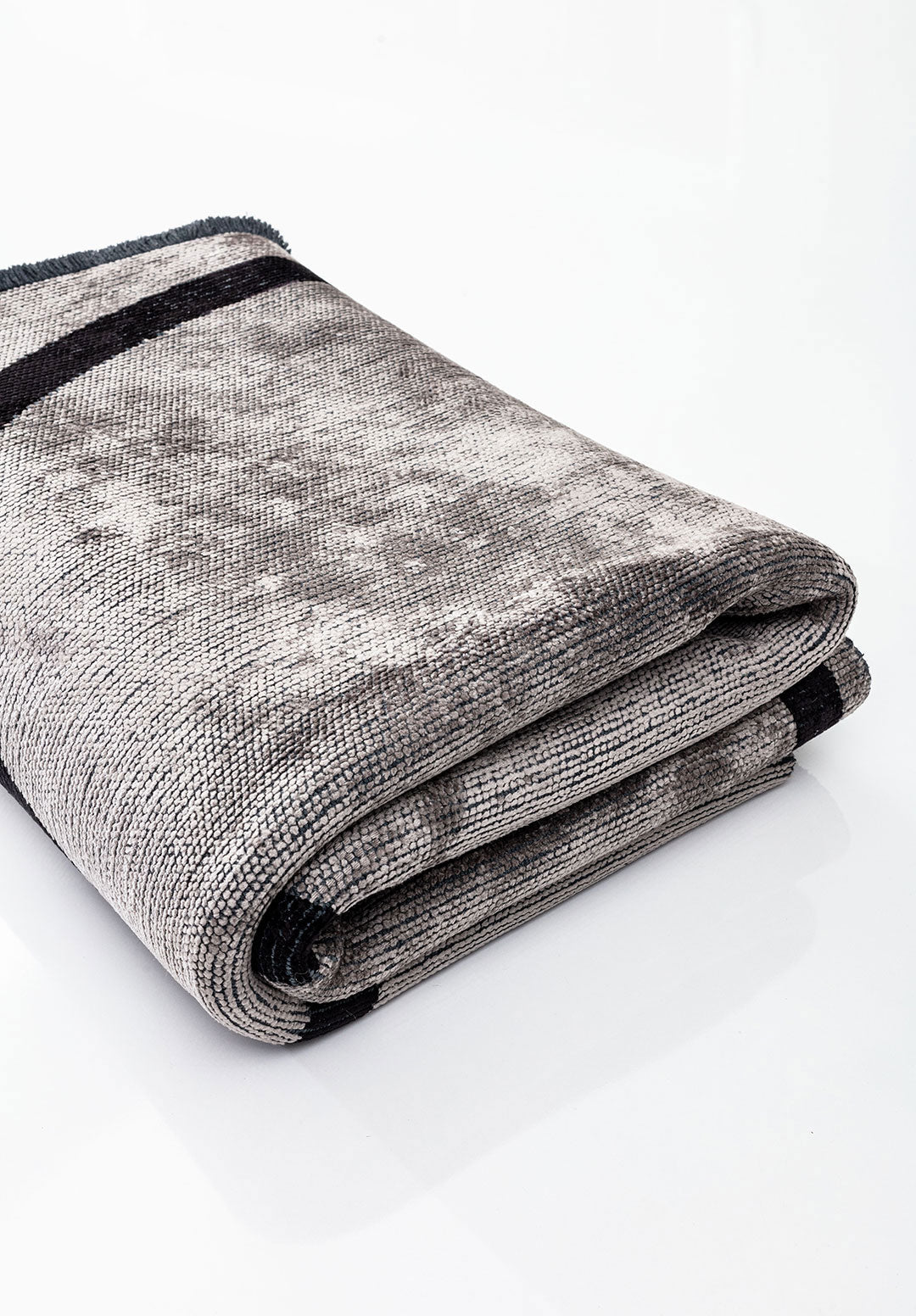 Signature Black - Light Grey Rug