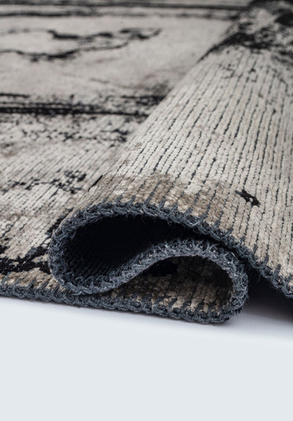 Smoke Black - Cream Rug