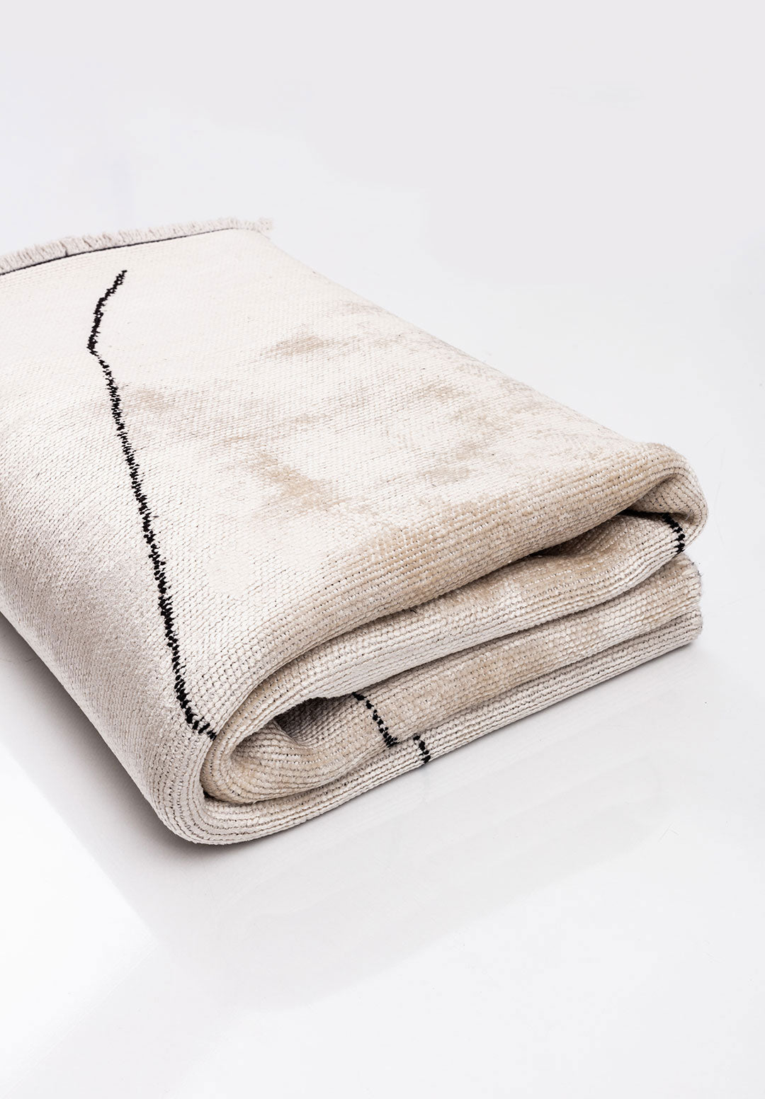 Tribal Black - White Rug
