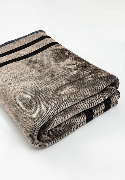 Twist Nougat - Black Rug