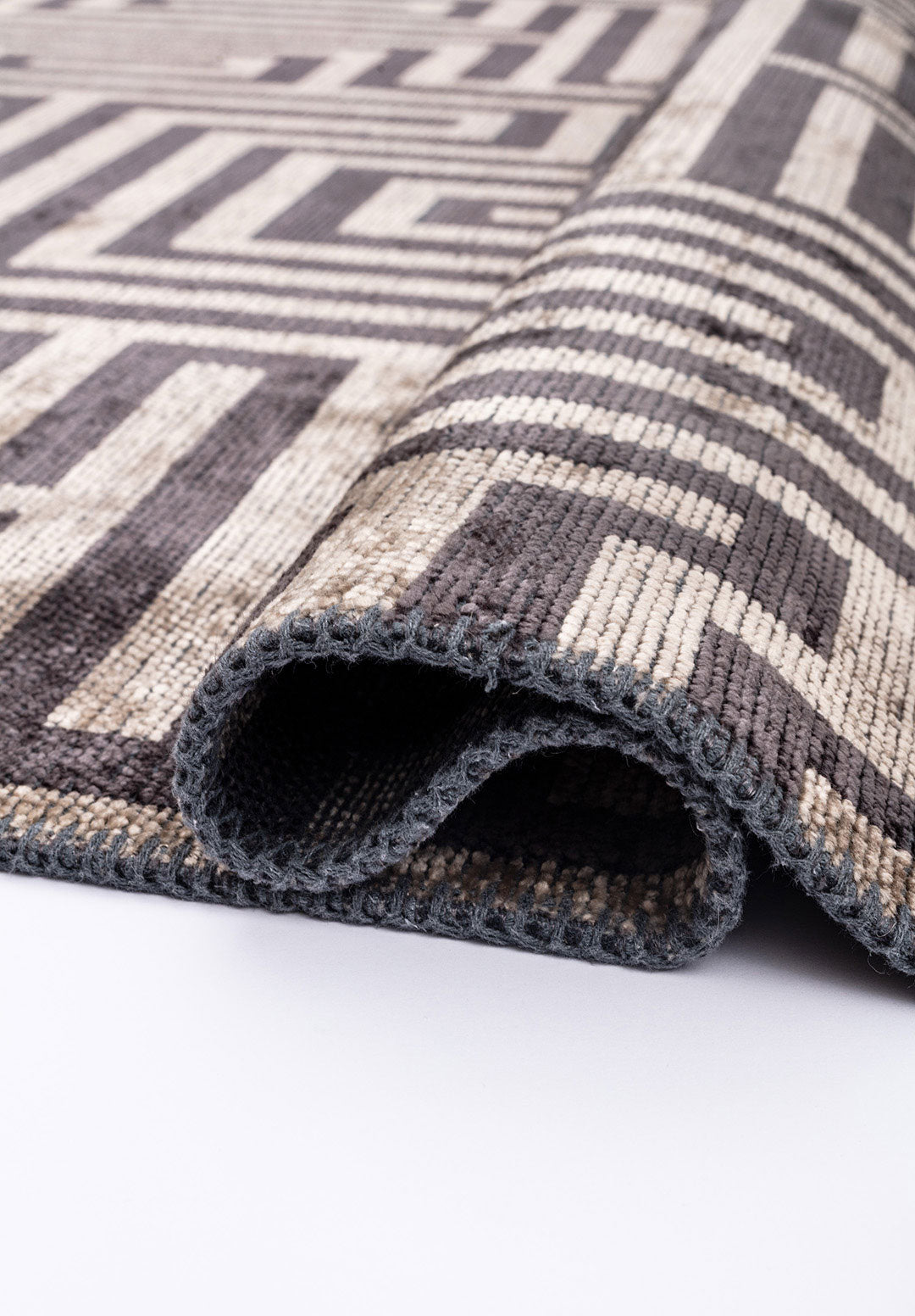 Nest Charcoal - Beige Rug