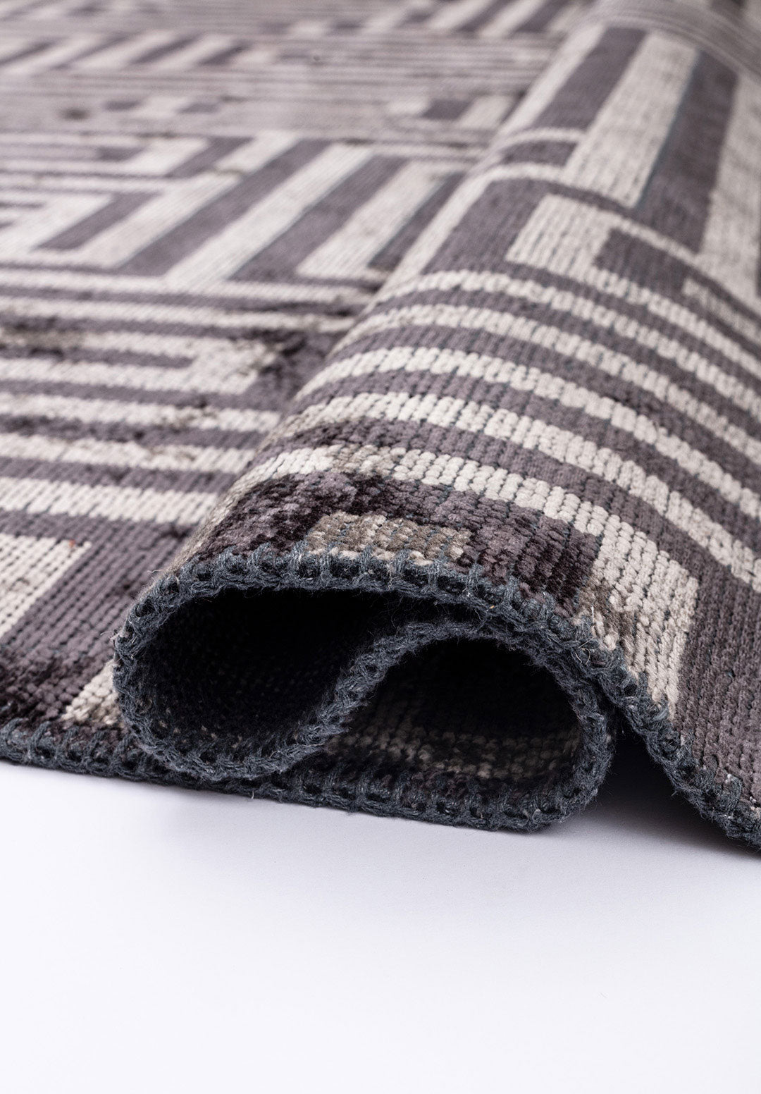Nest Charcoal - Grey Rug
