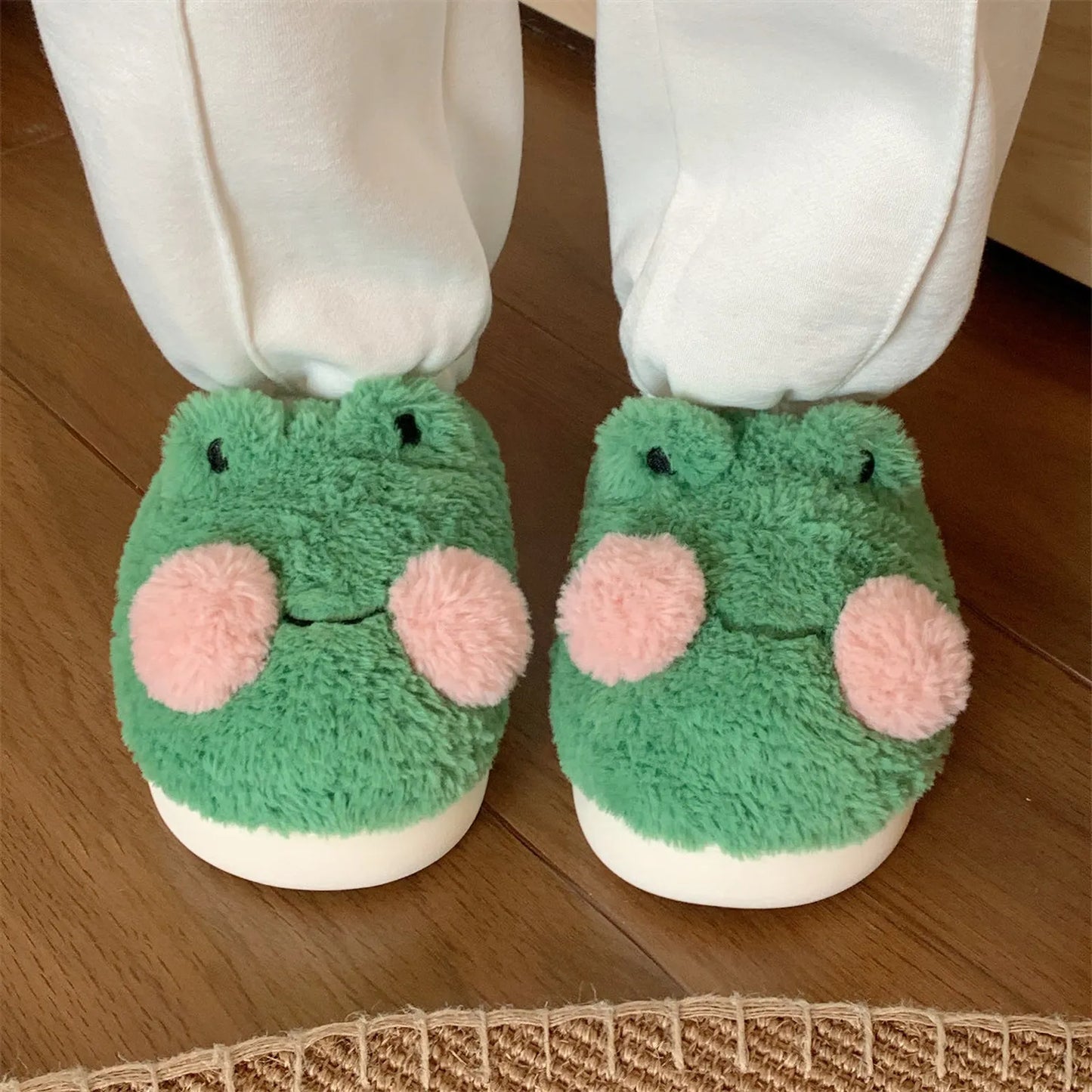Plush 3D Frog Fleece House Slippers