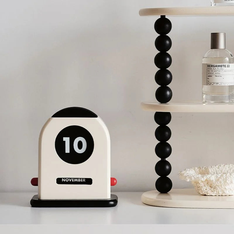 Retro Wooden Perpetual Desk Calendar