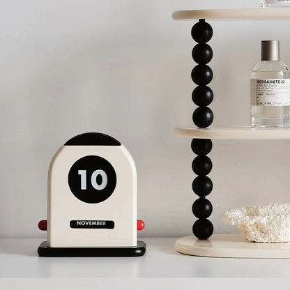 Retro Wooden Perpetual Desk Calendar