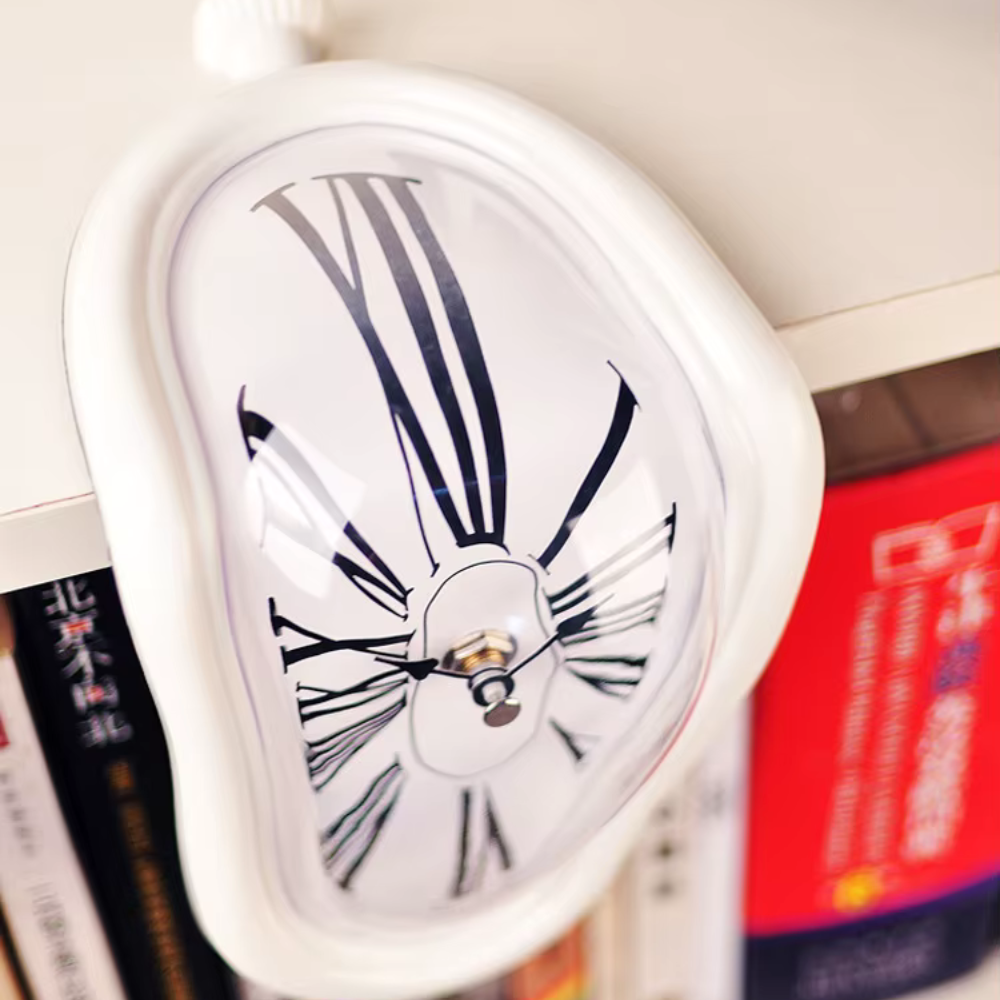 Nostalgic™ | Melted Vintage Clock