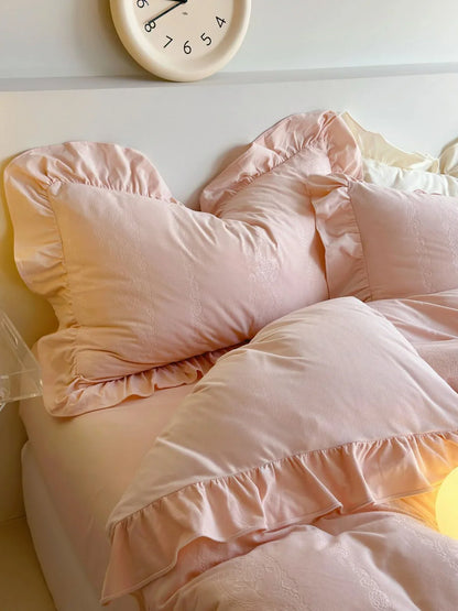 Plush Ruffled Jacquard Velvet Bedding Set