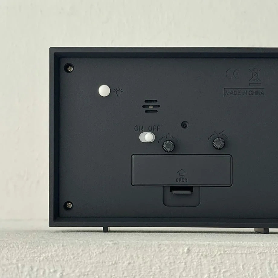 Matte Retro Analog ABS Table Clock