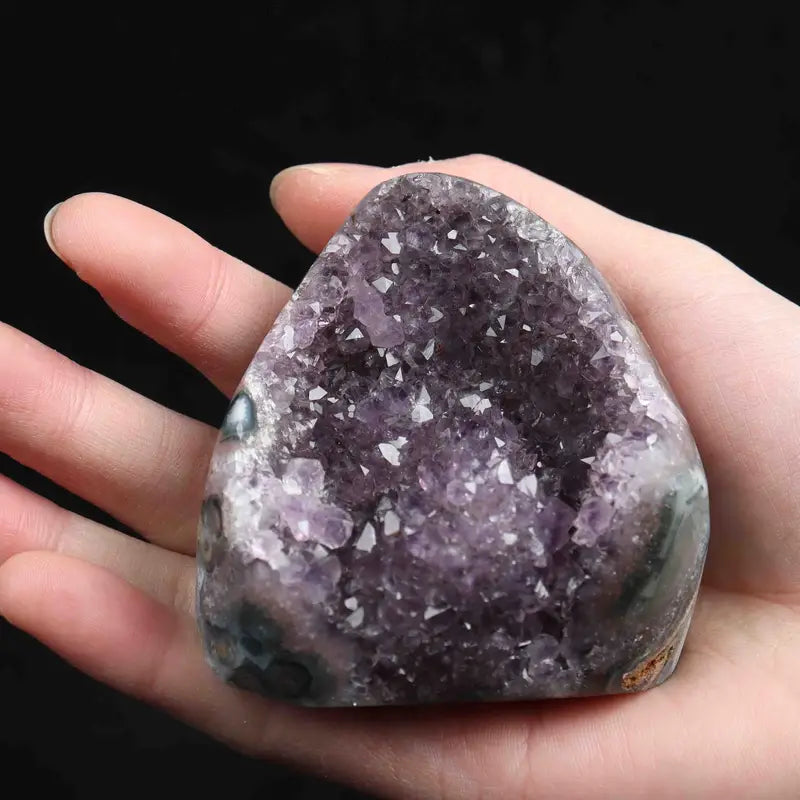 Natürliche Amethyst-Cluster-Geode