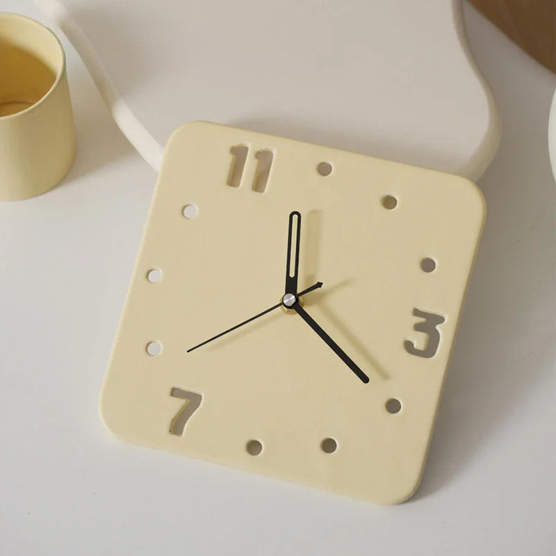 Smooth Minimalist Cutout Ceramic Table Clock