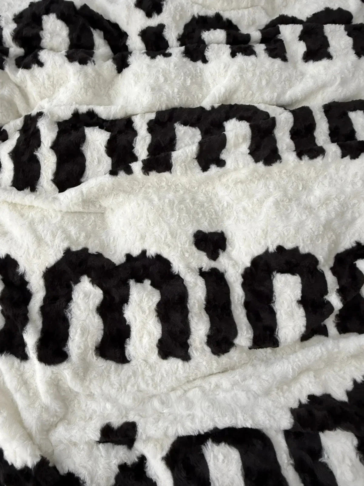 Plush Text Print Flannel Fleece Bedding Set