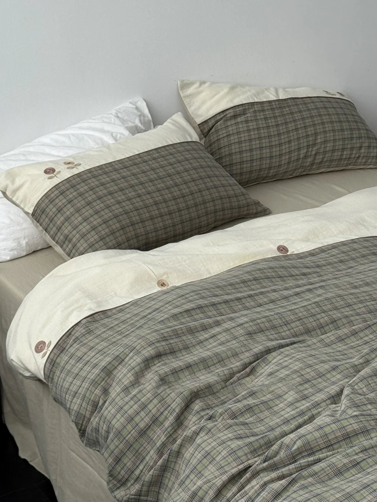 Soft Embroidered Floral Plaid Washed Cotton Bedding Set