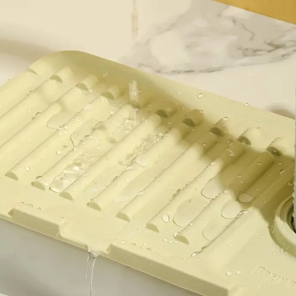 Protection anti-éclaboussures pour évier