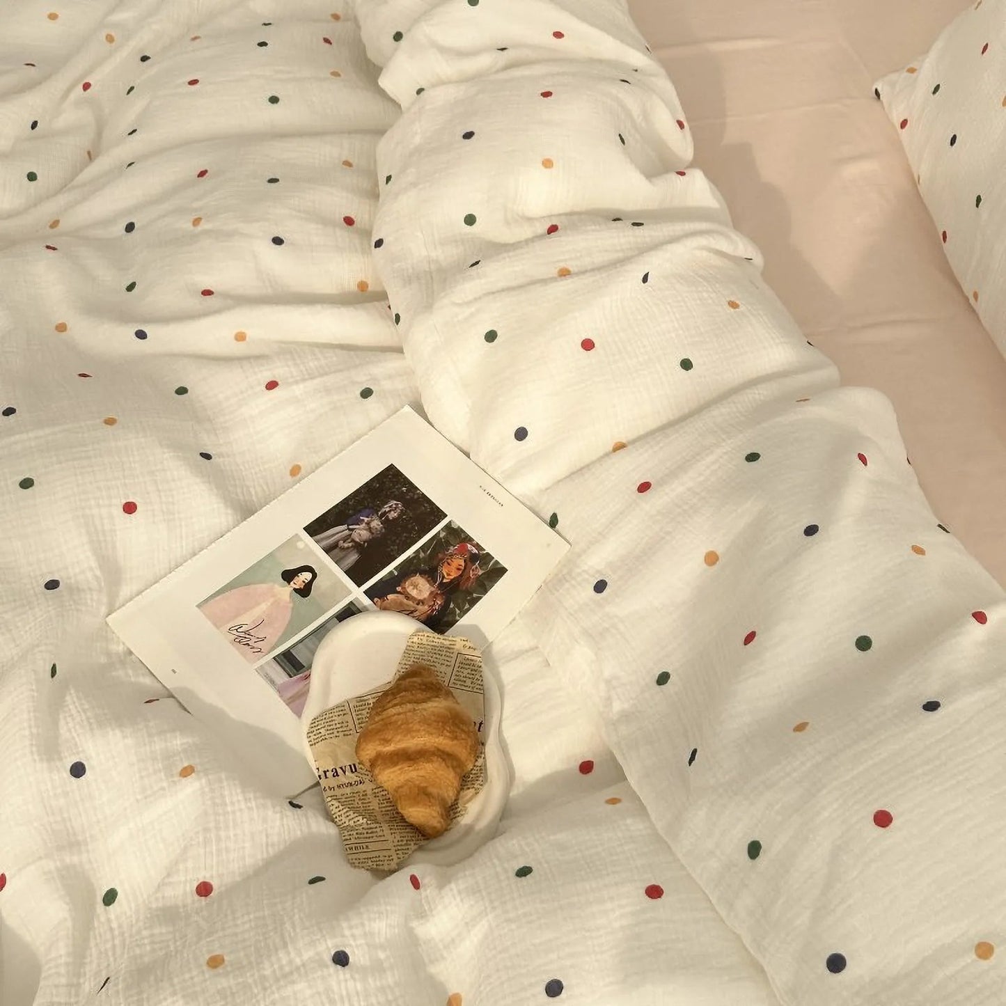 Soft Polka Dot Cotton Bedding Set with Pom Poms