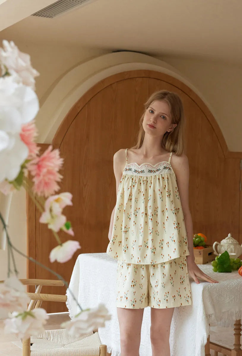 Soft Tulip Embroidered Double Gauze Pajama