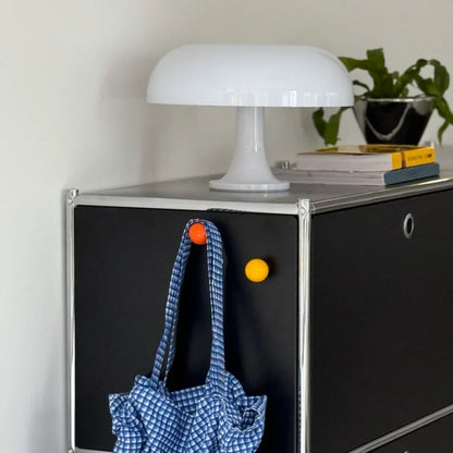 Smooth Ball-Shaped Magnetic Hooks