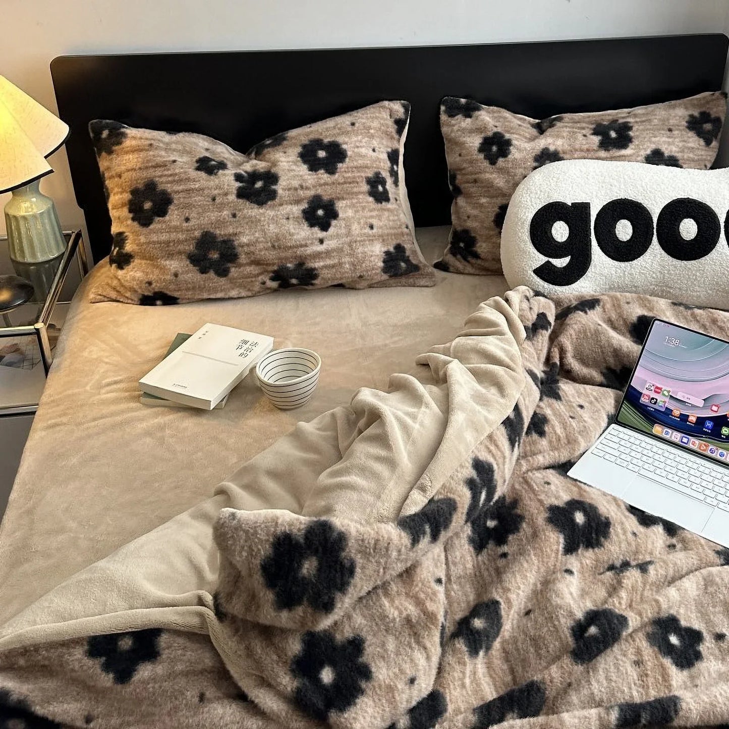 Plush Retro Floral Flannel Fleece Bedding Set