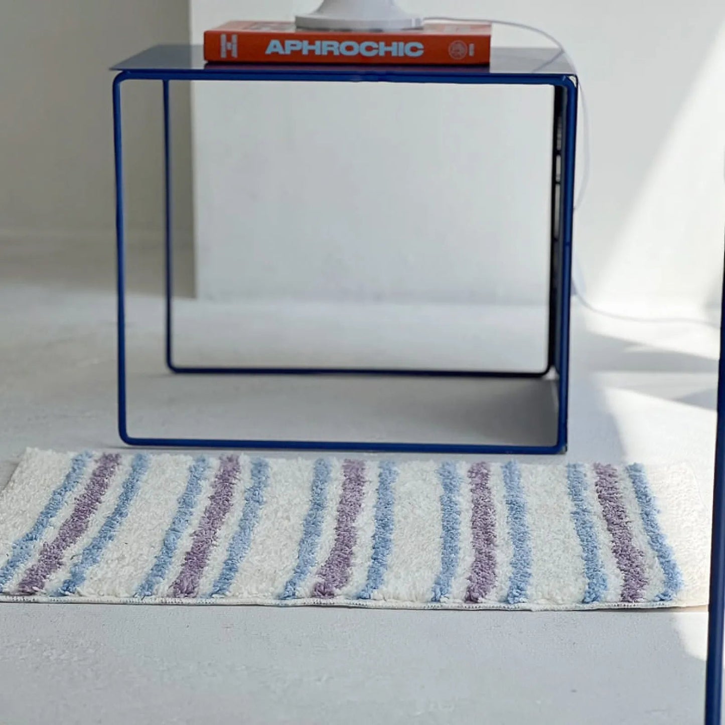 Plush Tufted Wavy Striped Polyester Accent Rug