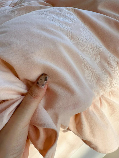 Plush Ruffled Jacquard Velvet Bedding Set