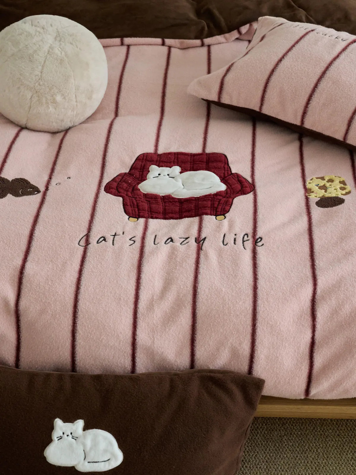 Plush Cartoon Striped Flannel Fleece Bedding Set