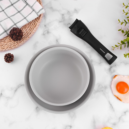 Ensemble de poêles à poignées amovibles