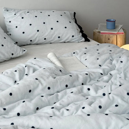 Plush Polka Dot Flannel Fleece Bedding Set