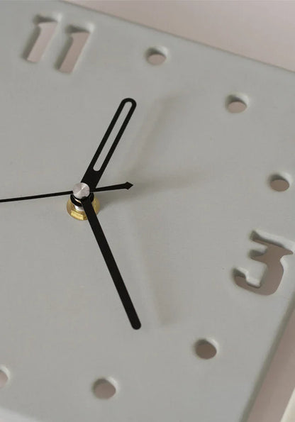 Smooth Minimalist Cutout Ceramic Table Clock