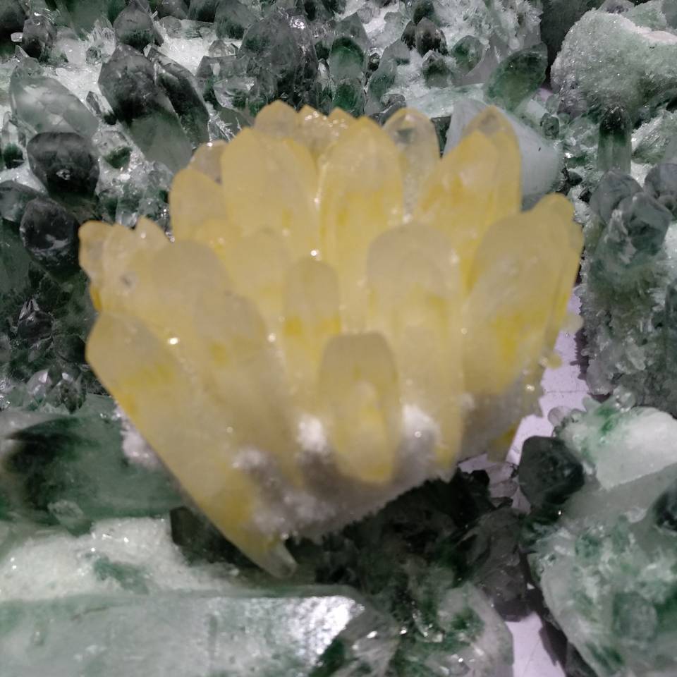 600g Natural Yellow Quartz Crystal