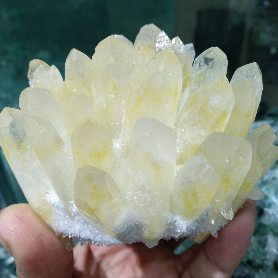 600g de cristal de cuarzo amarillo natural