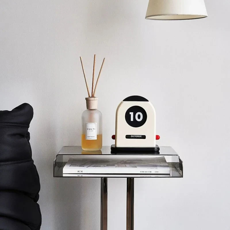 Retro Wooden Perpetual Desk Calendar