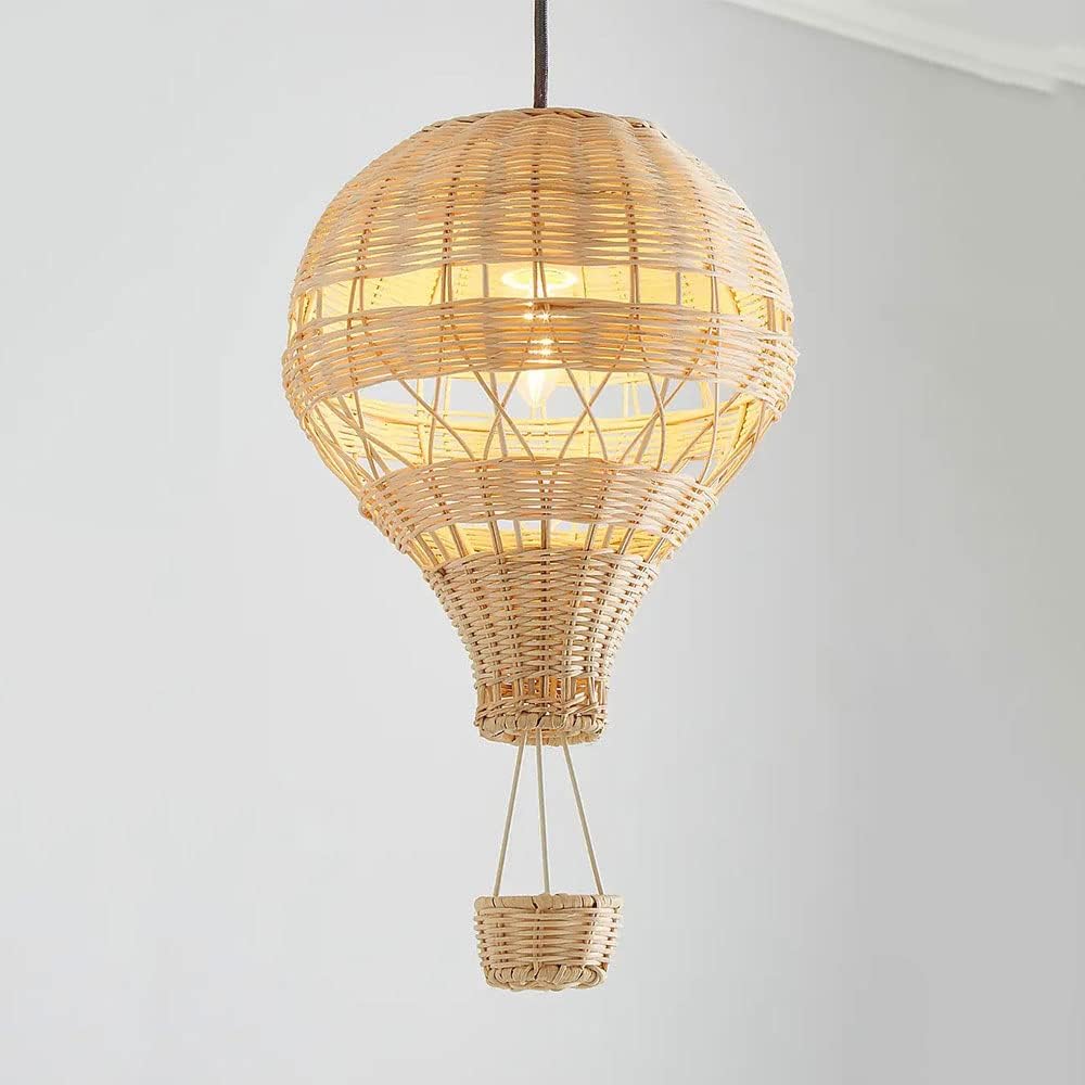 Rattan-Pendelleuchte mit Heißluftballon