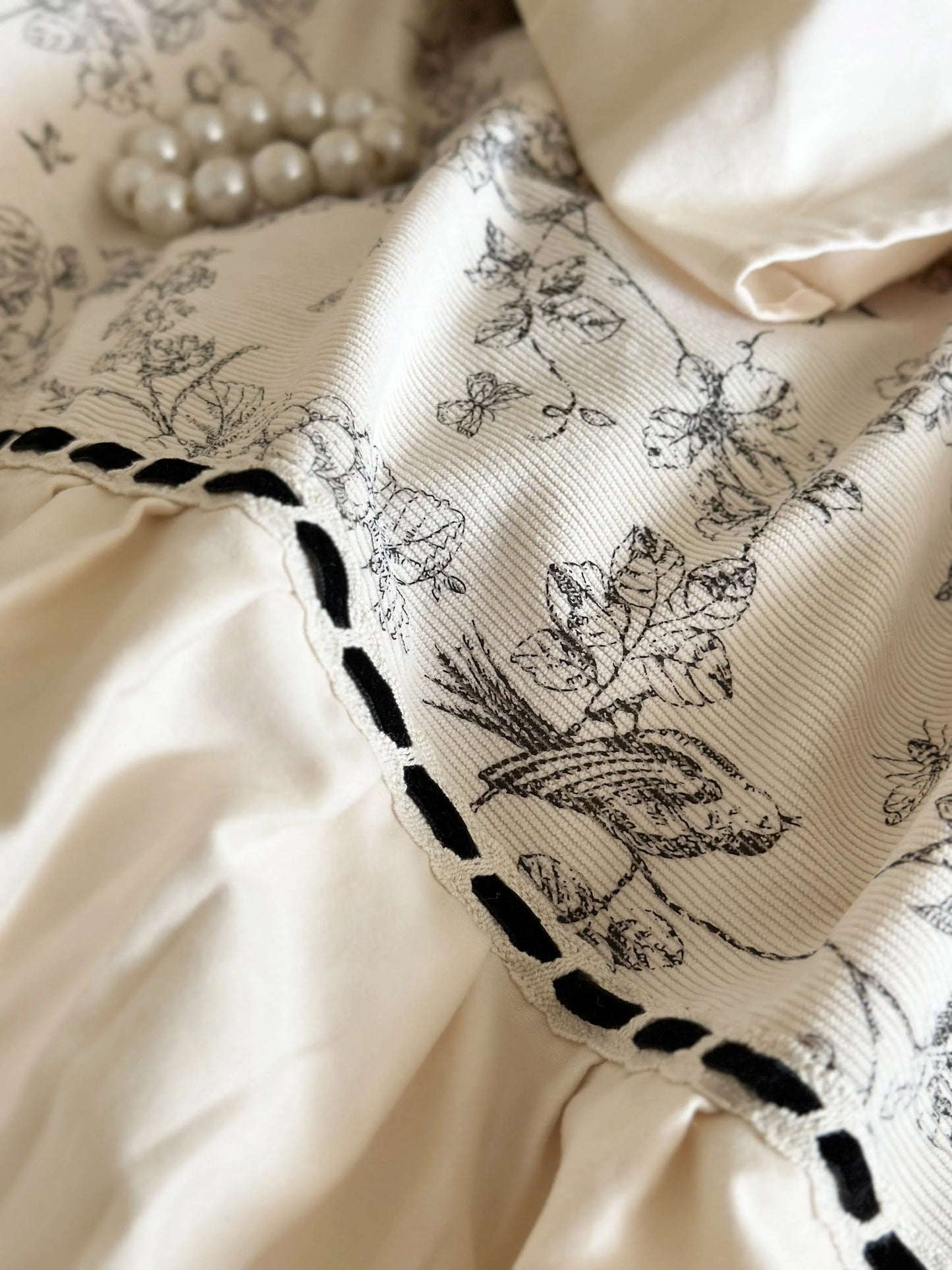 Ruffled Botanical Toile Washed Cotton Bedding Set