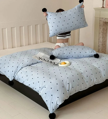Plush Polka Dot Pom Pom Velvet Bedding Set