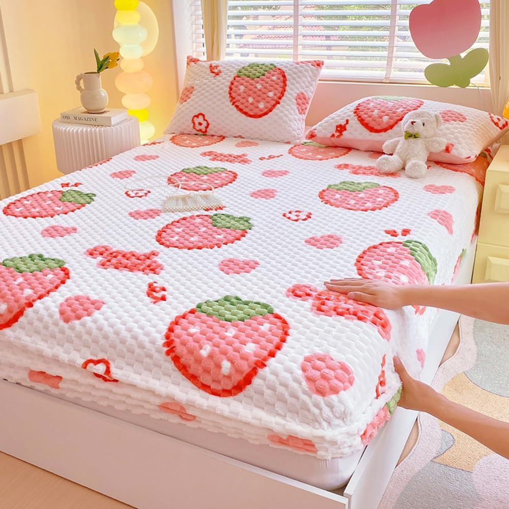 Strawberry Cozy Fleece Fitted Sheet