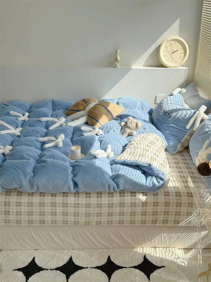 Cloud-Like Plush Tufted Bowknot Fleece Bedding Set