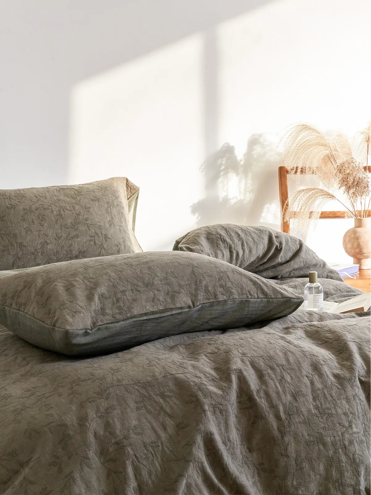 Textured Botanical Washed Cotton Bedding Set