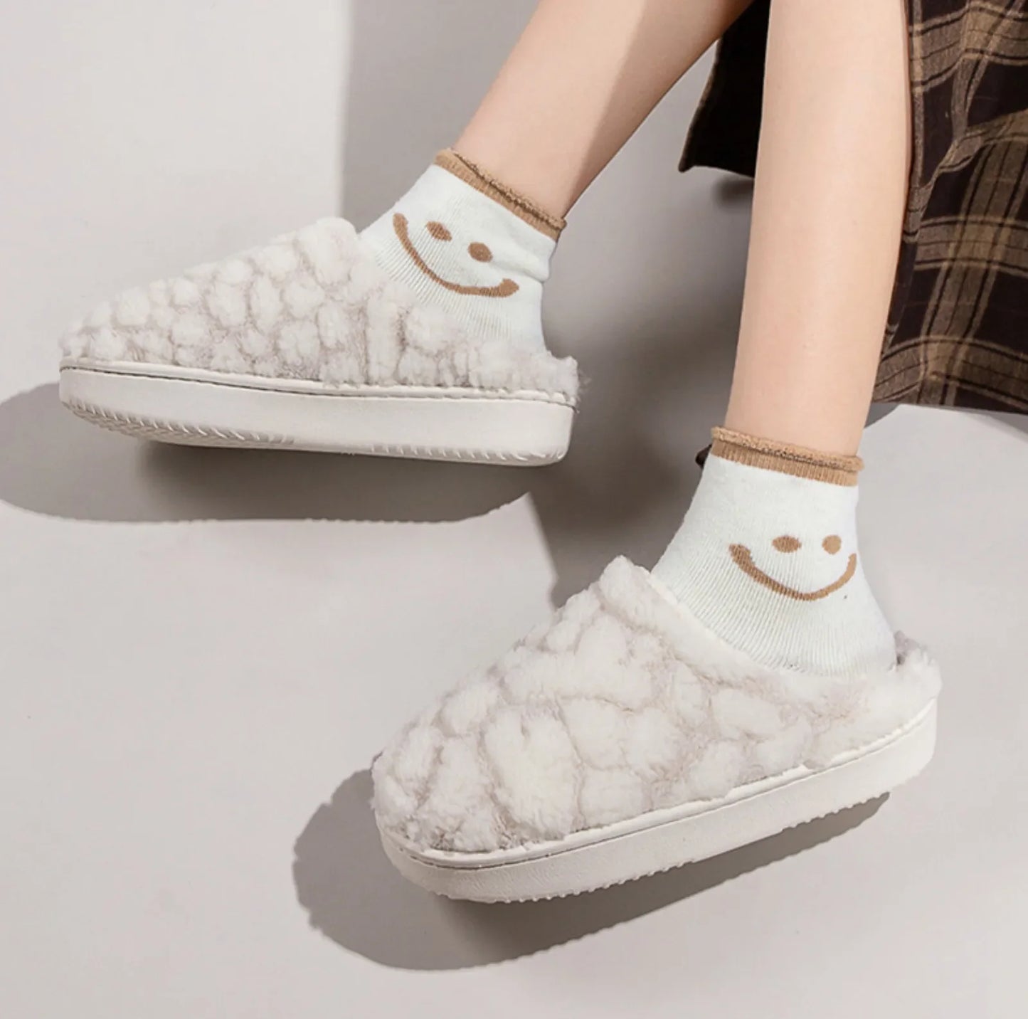 Plush Bubble Textured Fleece House Slippers
